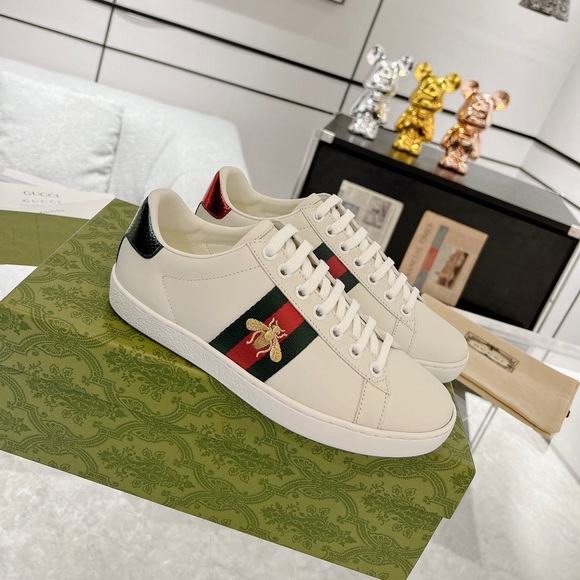 GUCCI WOMENS SHOES - Picture 1 of 9